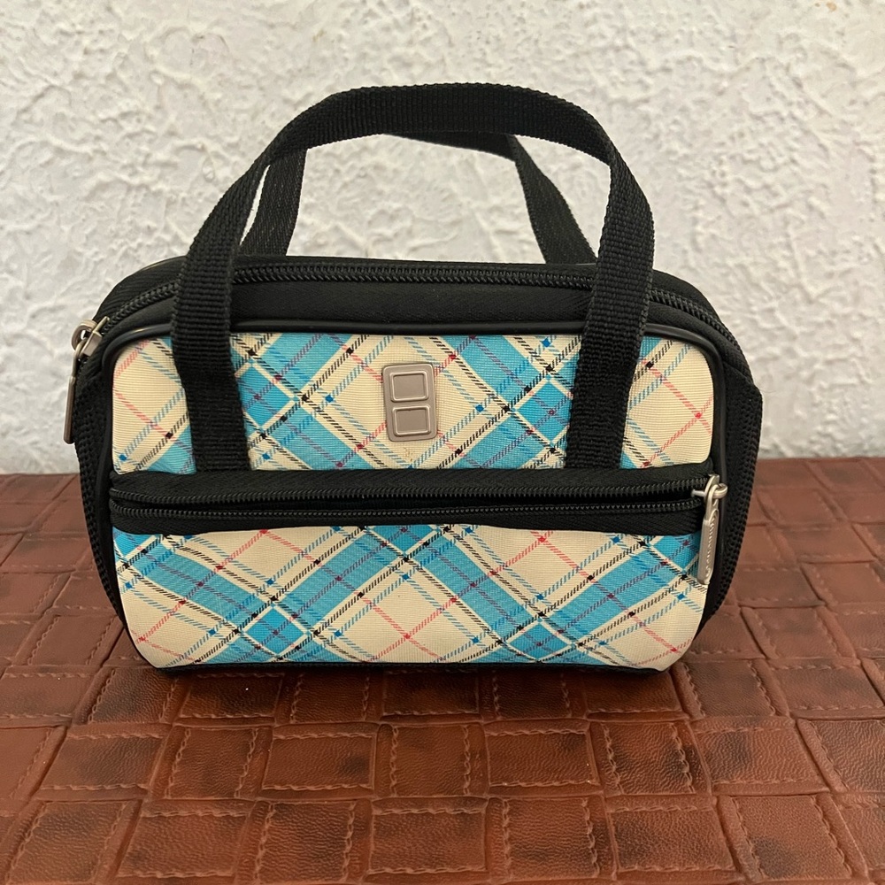 NIntendo Plaid Blue and Cream Official Pouch